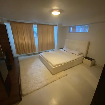 Luka Apartment *